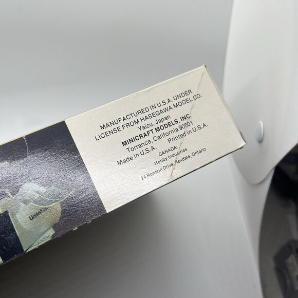 Hasegawa Minicraft Space Shuttle Plastic Model Kit #1198U - Picture 7 of 11